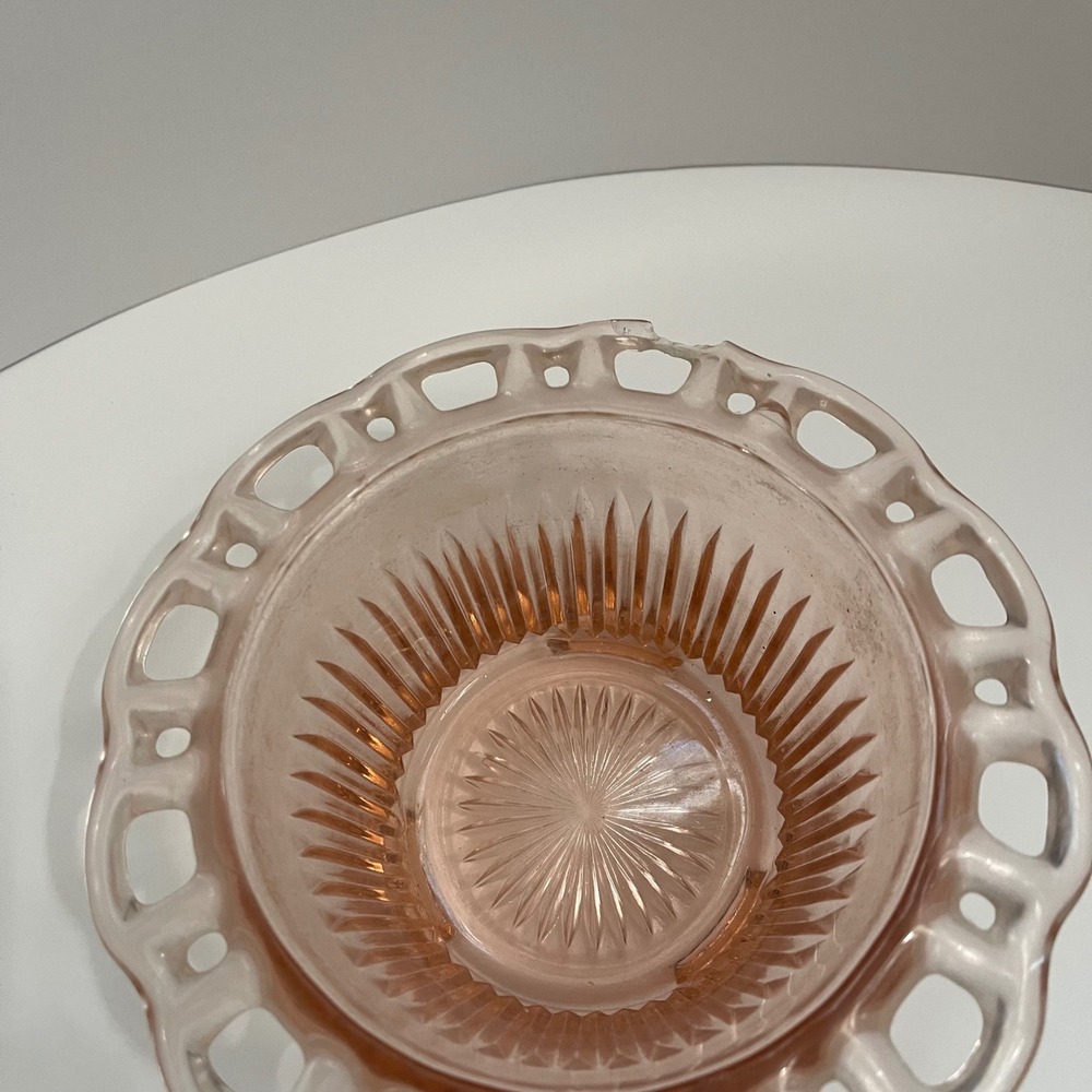 Vintage Pink Depression Glass Open Lace Edge Bowl Ribbed Starburst Planter FLAW - Picture 3 of 7